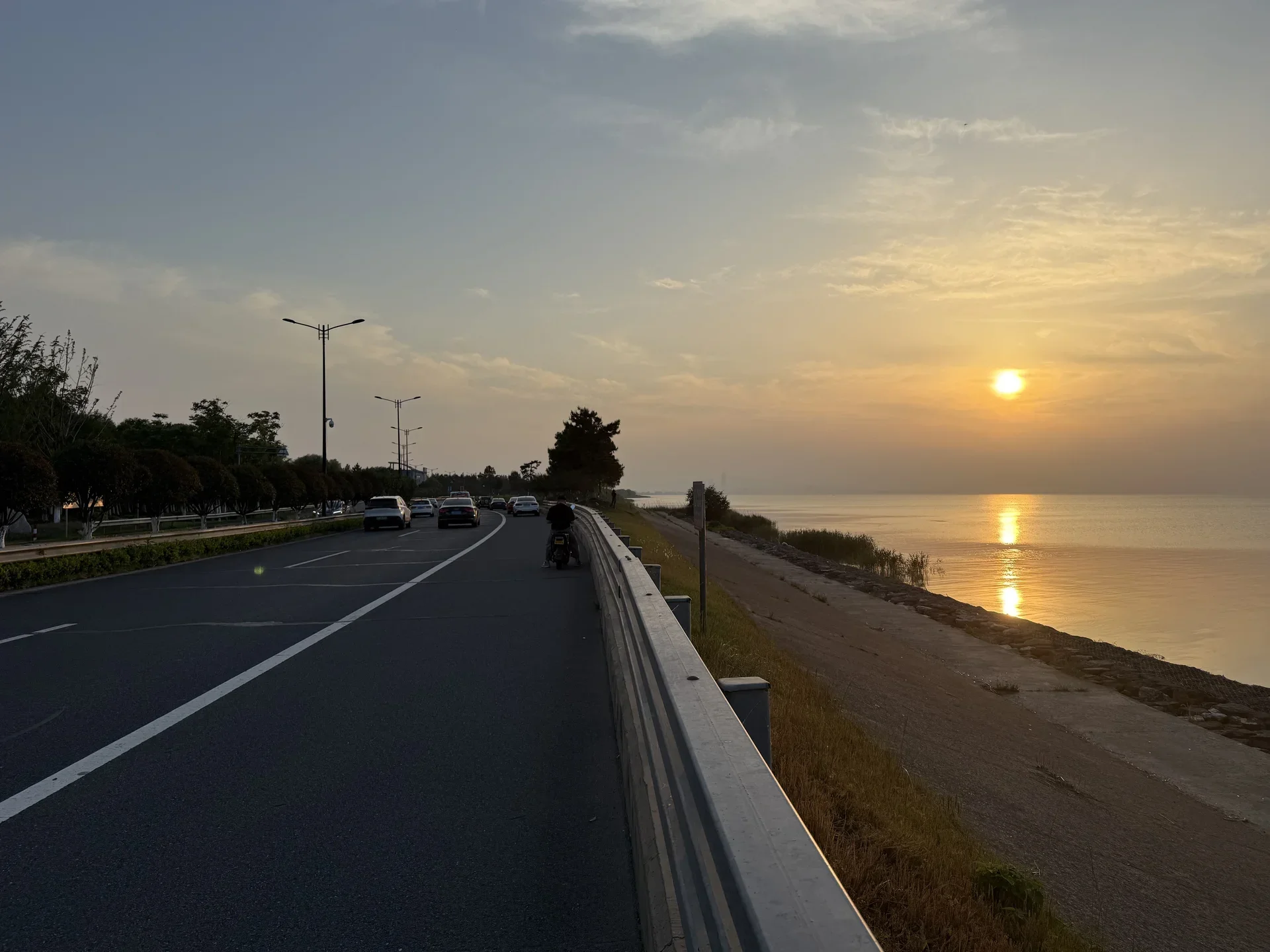 太湖楼港景区的落日